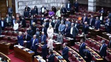 Βουλή: Τα «sugar daddies» του Κουτσούμπα προκάλεσαν «θύελλα» στην Ολομέλεια