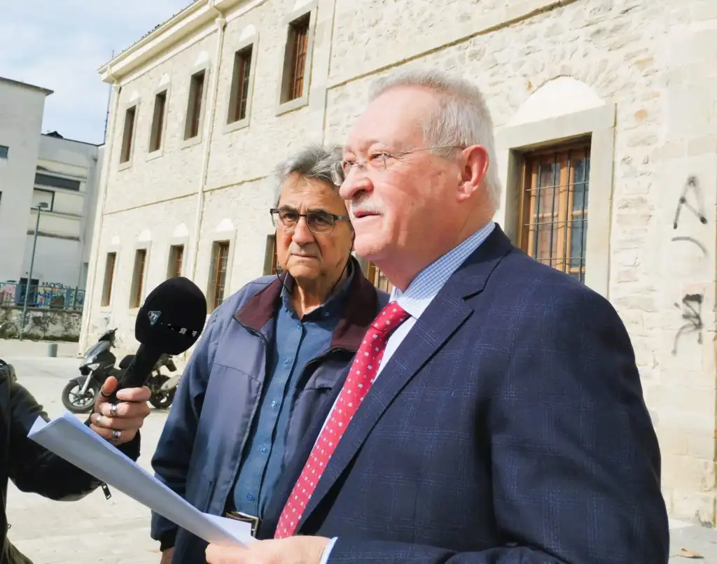 Εξετάζεται η οριστική αναστολή της έξωσης Τρικαλινού από τη μοναδική κατοικία του