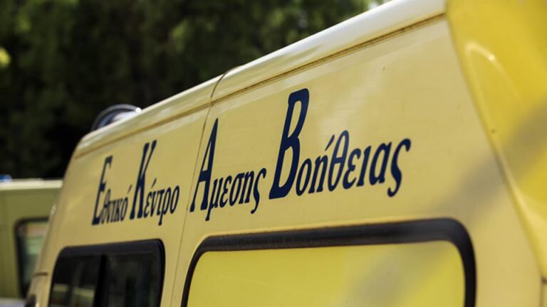 Σοκ στον Τύρναβο: 57χρονη βρέθηκε νεκρή στην μπανιέρα του σπιτιού της