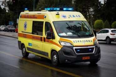 Σοβαρό τροχαίο στη Λάρισα - Αυτοκίνητο παρέσυρε 4χρονο παιδί