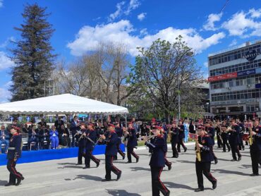 Η Δημοτική Φιλαρμονική Τρικάλων «έκλεψε» την παράσταση!