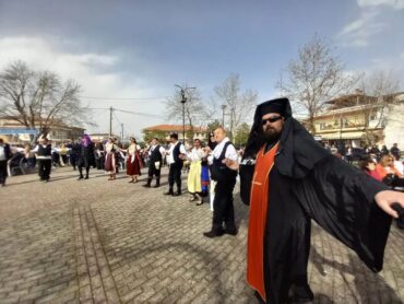 Αναβιώνει το έθιμο του Καραγκούνικου Γάμου στα Μ. Καλύβια