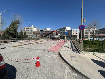 Κλειστή η γέφυρα στη Γαριβάλδη (ΦΩΤΟ)