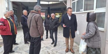 Στις Εργατικές Κατοικίες Γιάννουλης ξανά ο Κόκκαλης: Έξι μήνες μετά εξακολουθούν να «πνίγονται» στην εγκατάλειψη και την αδιαφορία (ΦΩΤΟ)