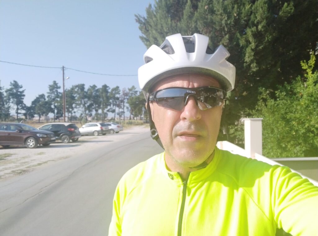 Καλή Σαρακοστή με ποδήλατο από τον Δημήτρη Κουρέτα (ΒΙΝΤΕΟ)