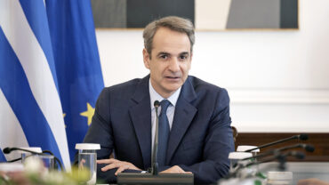 Η ευχή του πρωθυπουργού για την Καθαρή Δευτέρα - Πώς γιόρτασε τα κούλουμα (ΦΩΤΟ)