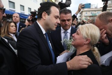 Λάρισα - 25η Μαρτίου: Δικαιοσύνη ζήτησε η μητέρα της Κλαούντια Λάτα από τον Παπαστεργίου (Video)