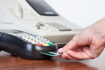 Οι Θεσσαλοί έμποροι ζητούν παράταση στη διασύνδεση των POS με τις ταμειακές