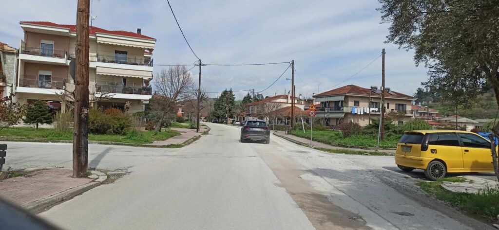 «Στενάζουν» τα αυτοκίνητα που διέρχονται την περιοχή του Αγίου Οικουμένιου
