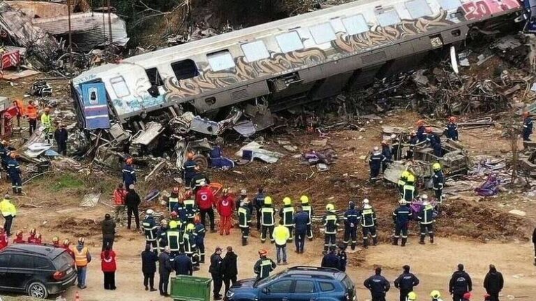 Τέμπη: Το Ταμείο Εθνικής Άμυνας ζητάει ενοίκιο για τη μίσθωση του στρατοπέδου όπου θα μεταφερθούν τα συντρίμμια της τραγωδίας