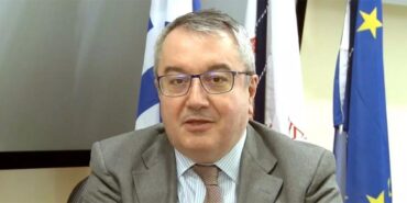 Ο Δ. Τρικκαίων αποδίδει το Χρυσό Μετάλλιο της πόλης στον Ηλία Μόσιαλο – Την Κυριακή η εκδήλωση