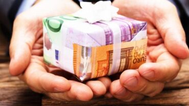 Ο «χάρτης» των πληρωμών από τον e-ΕΦΚΑ και τη ΔΥΠΑ έως τις 2 Μαΐου