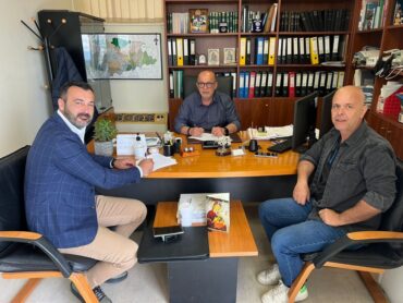 Σχεδόν 50 χιλιάρικα για τις παιδικές χαρές της Φαρκαδόνας