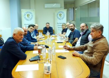 Στον Εμπορικό Σύλλογο η τομεακή επιτροπή Τρικάλων του ΚΚΕ