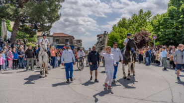Στην Καλαμπάκα η Ολυμπιακή Φλόγα - Πλήθος κόσμου στην τελετή (ΦΩΤΟ)