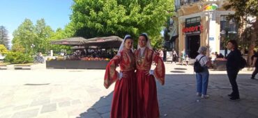 Οι «ομορφιές» από τη Σαλαμίνα φώτισαν τα Τρίκαλα