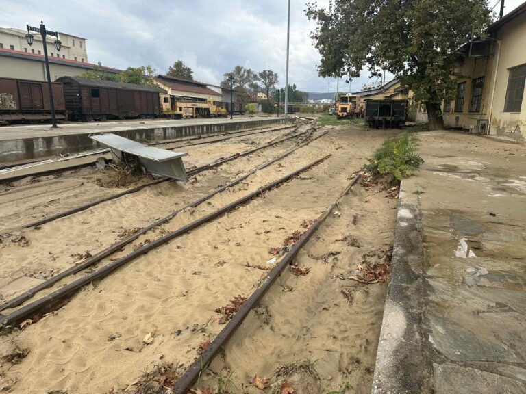 Καμία εργασία αποκατάστασης της σιδηροδρομικής γραμμής Βόλου – Λάρισας