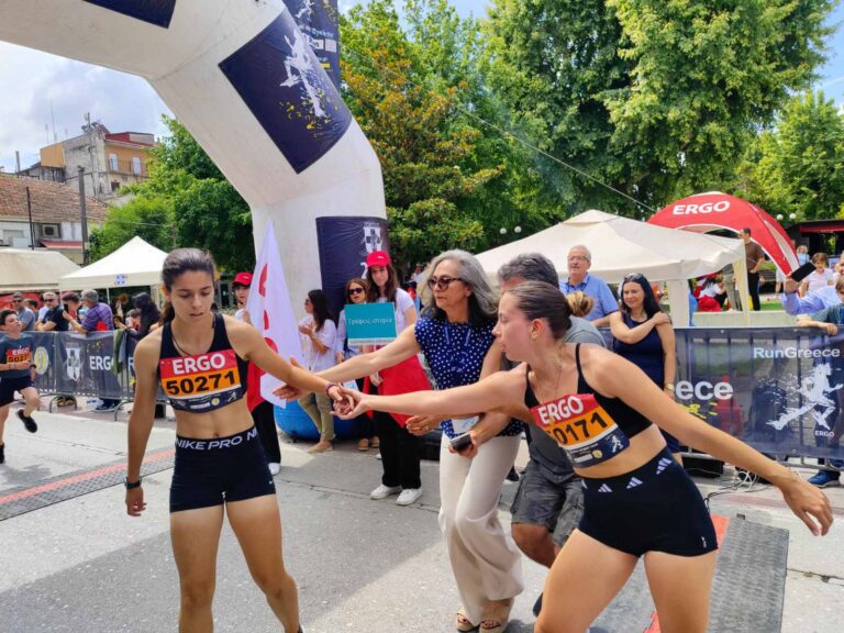 Κατέθεσε ψυχή αθλήτρια του Run Greece Τρικάλων - Λιποθυμικό επεισόδιο στον τερματισμό! (VIDEO)