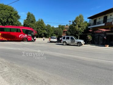 Σύγκρουση λεωφορείου με όχημα τύπου Βuggy στο Καστράκι