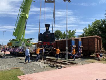 Στη νέα του θέση το τρένο – μουσείο των Τρικάλων (ΦΩΤΟ)