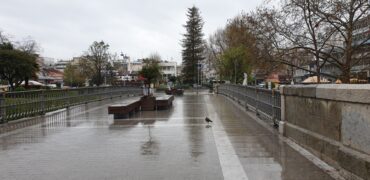 Άστατος καιρός με βροχές στη Θεσσαλία - Πώς θα επηραστούν τα Τρίκαλα