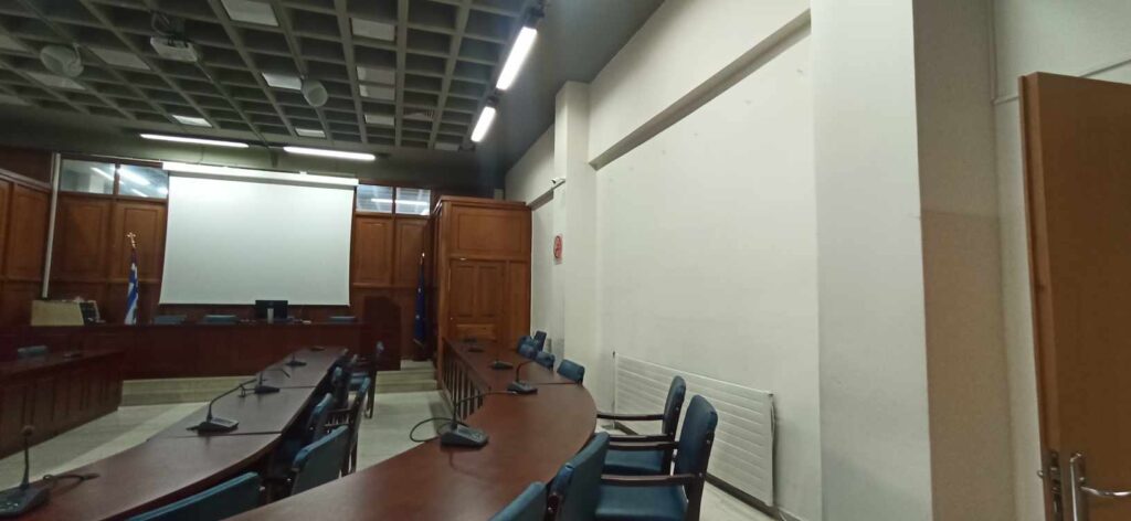 «Κατέβηκαν» οι πρώην δήμαρχοι από την αίθουσα Δημοτικού Συμβουλίου