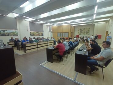 Αβραμόπουλος σε Προέδρους χωριών: «Από Δευτέρα ξεκινούν οι εργασίες αποκατάστασης αγροτικών δρόμων»