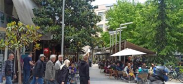 Πασχαλινό καφεδάκι για τους Τρικαλινούς