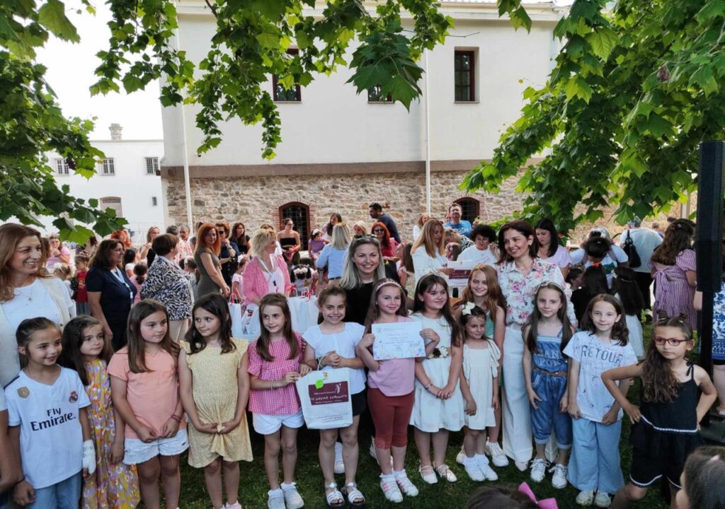 Εντυπωσίασαν για ακόμη μία φορά οι Τρικαλινές Λαζαρίνες - Βράβευση γεμάτη χαμόγελα (ΦΩΤΟ+VIDEO)