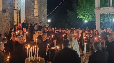 Πάσχα με πυροτεχνήματα, ήθη και έθιμα στη Μεσοχώρα (ΦΩΤΟ)