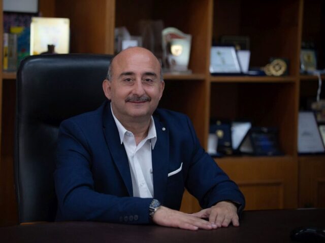 Νίκος Σακκάς: «Με ενοχλούν αυτοί που πουλάνε τους ανθρώπους»