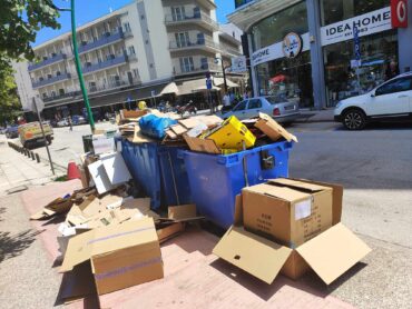 Δ. Τρικκαίων: Παράκληση να κατεβάζουμε απορρίμματα μετά τις 8 το βράδυ λόγω καύσωνα