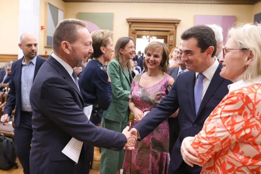 Κώστας Σκρέκας: «Χτίζουμε μια Ελλάδα που παράγει, καινοτομεί και εξάγει» (ΦΩΤΟ)