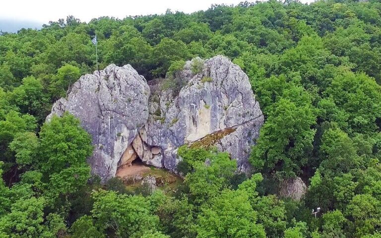Η σπηλιά που γεννήθηκε ο Γεώργιος Καραϊσκάκης βρίσκεται μια ανάσα από τα Τρίκαλα