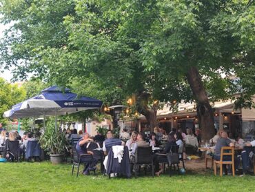 Τσίπουρο και άγιος ο Θεός στα Τρίκαλα (ΦΩΤΟ)