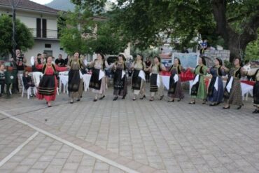 Γιορτή αγάπης στον Άγιο Βησσαρίωνα (ΦΩΤΟ)