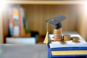 Υποτροφίες ύψους 15χιλ ευρώ από την Μητρόπολη Σταγών και Μετεώρων σε μαθητές