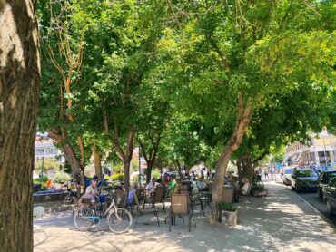 Τρίκαλα: Καφεδάκι στην Κιτριλάκη οι πρώην... θαμώνες της Κεντρικής