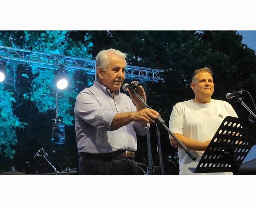 Τρίκαλα: Δεν αποδέχτηκε το βραβείο ο Χρήστος Λάππας και ο κόσμος τον αποθέωσε! (VIDEO)