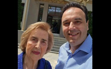 Με τη μητέρα του ψήφισε ο Παπαστεργίου