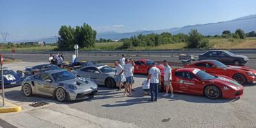 Πλημμύρισαν με supercars τα Τρίκαλα -Υπερθέαμα με υπερπολυτελή αυτοκίνητα (ΦΩΤΟ)