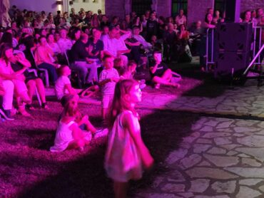 Μυήθηκαν στα ελληνικά ακούσματα οι μικροί Τρικαλινοί (VIDEO)