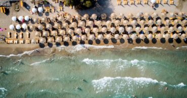 Όνειρο θερινής νυκτός οι διακοπές για πολλές οικογένειες - Η ακρίβεια έχει χτυπήσει «κόκκινο»