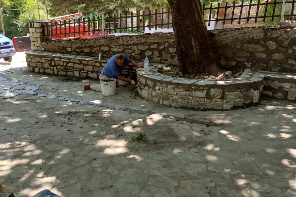 Συντηρεί και αποκαθιστά την πλατεία στον Αμάραντο ο Δήμος Μετεώρων