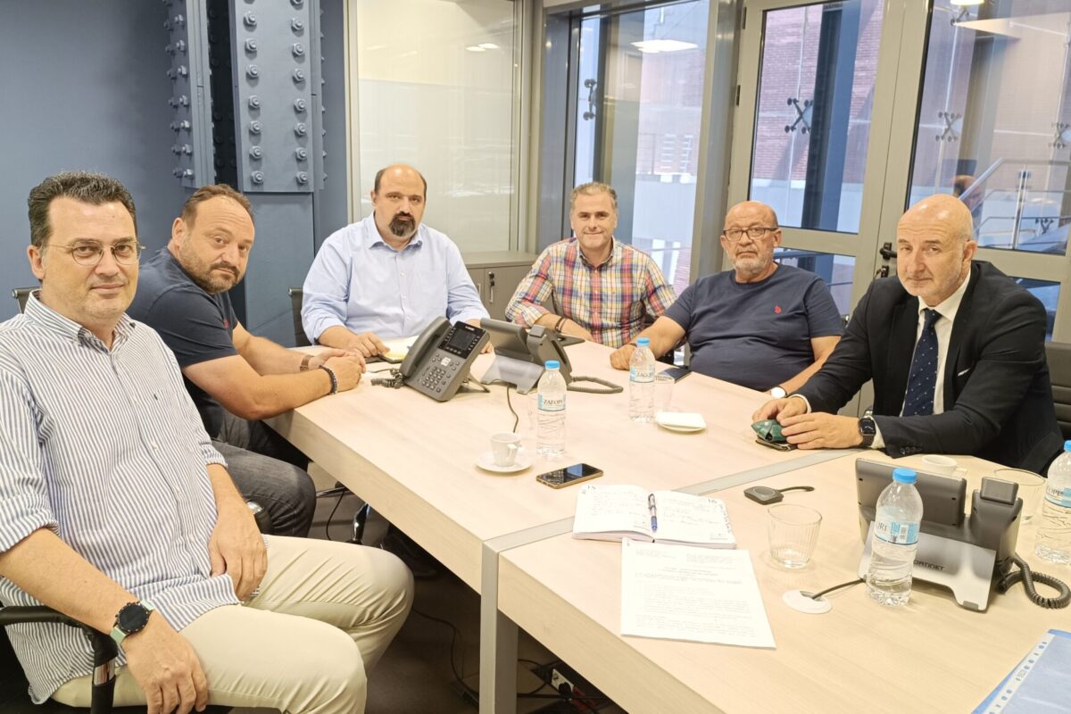 Συνάντηση στο Υπουργείο Κλιματικής Κρίσης για τα προβλήματα του Δήμου Φαρκαδόνας
