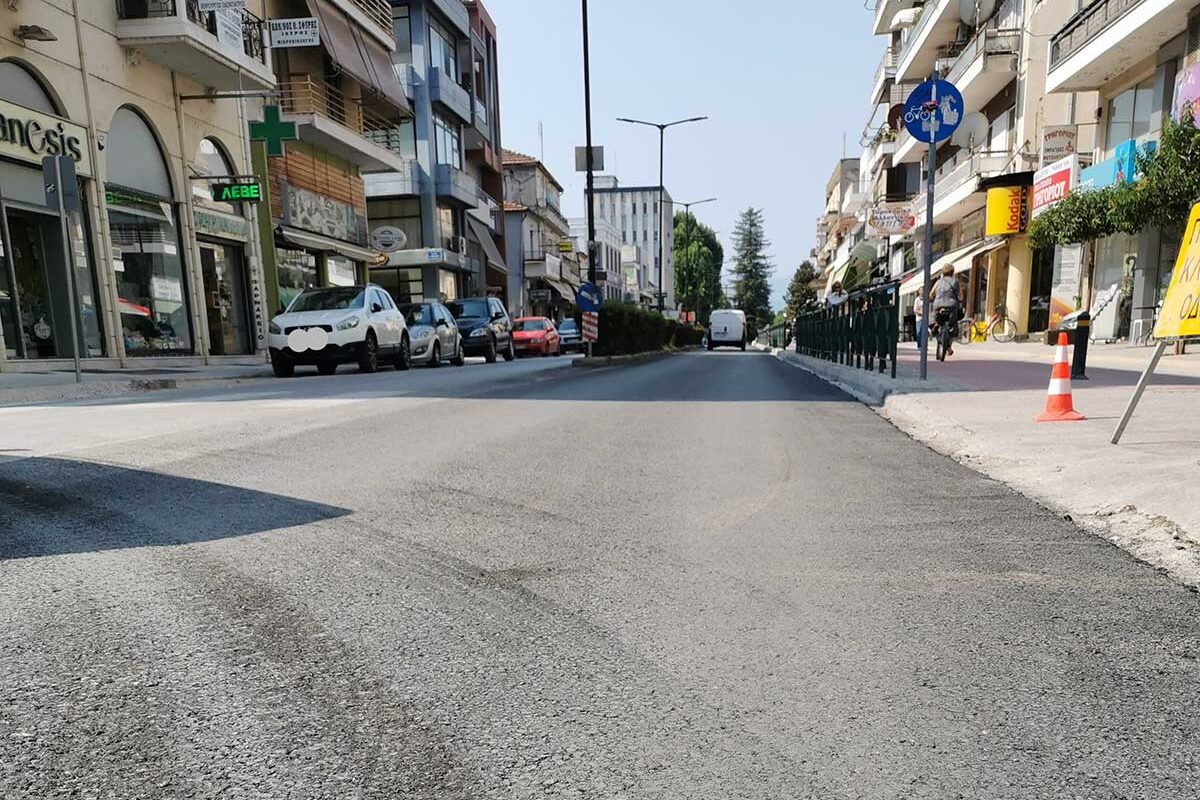 Συνεχίζονται οι ασφαλτοστρώσεις στα Τρίκαλα - Μεγάλη ταλαιπωρία για τους πολίτες