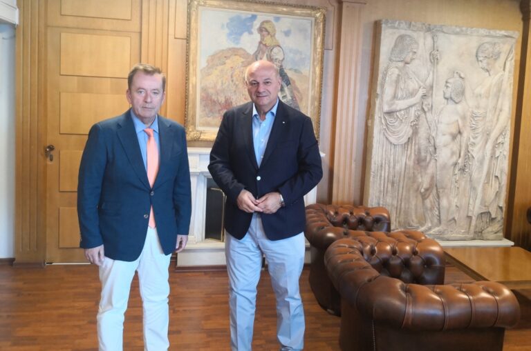 Συνάντηση Κόκκαλη με Τσιάρα: Προτάσεις για επίλυση ζητημάτων στη Θεσσαλία