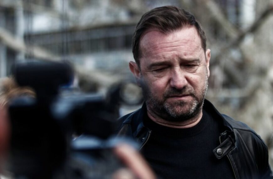 Κραυγή οργής από τον Νίκο Πλακιά για την κυνική εορταστική κάρτα της Hellenic Train