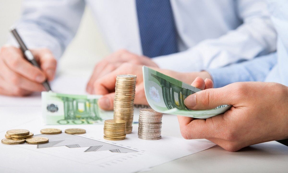Ξεπαγώνουν τα μικροδάνεια για δημοσίους υπαλλήλους