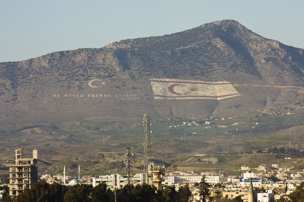 Η Αθήνα της «πολιτικής γενναιότητας» και η Λευκωσία των «τολμηρών αποφάσεων»…